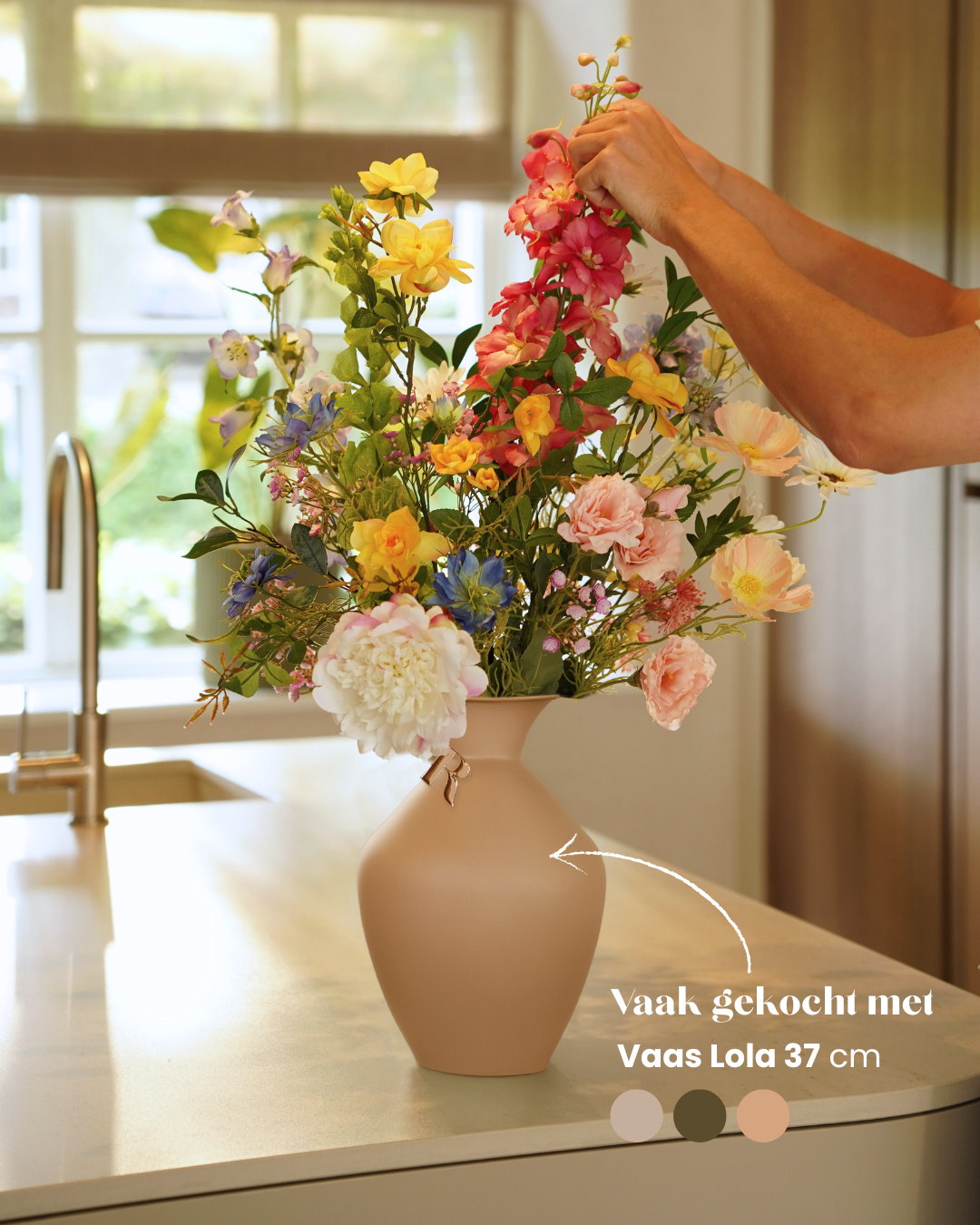 Artificial flower bouquet Fay