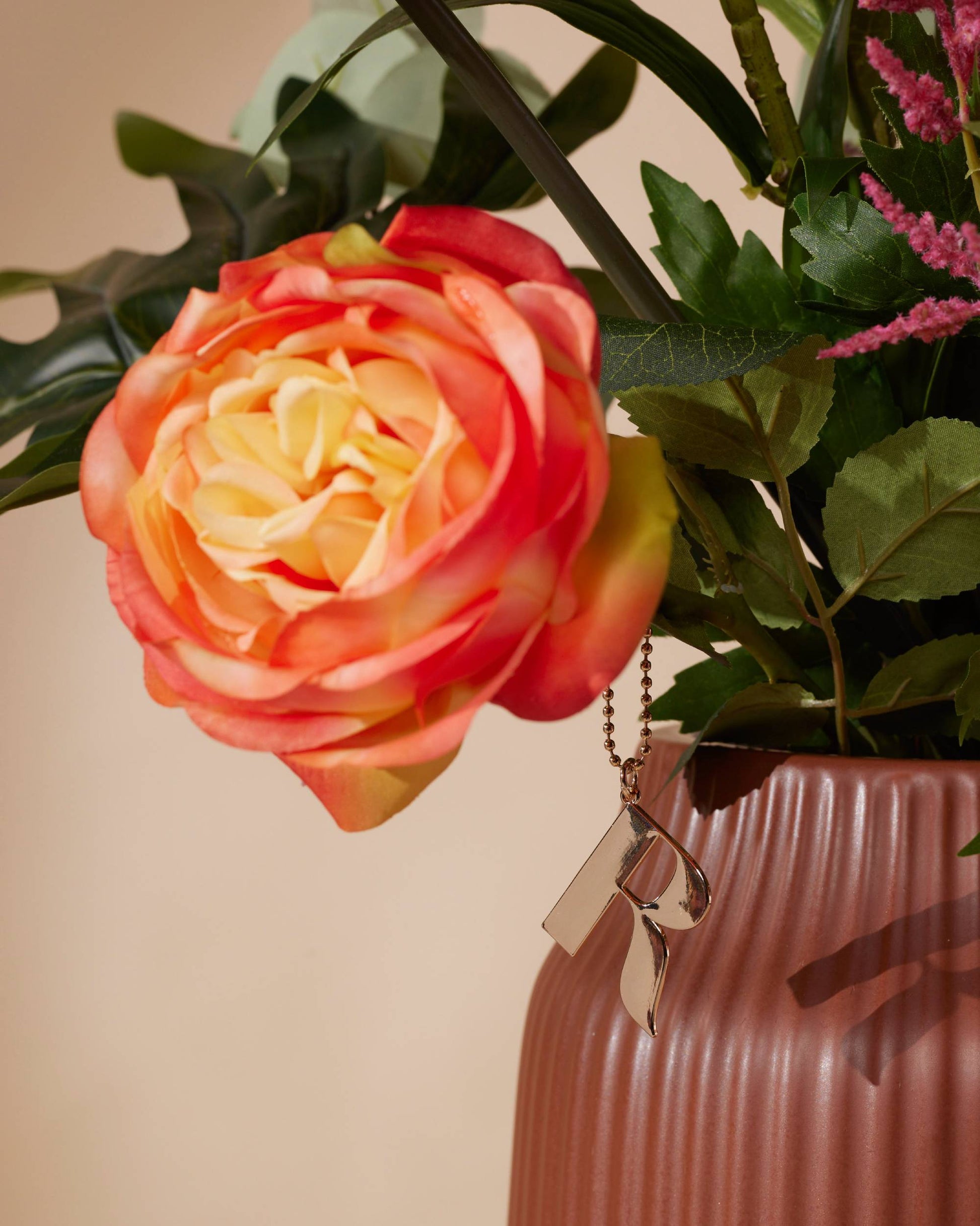 De Zijdebloemen Specialist - Zijdebloemen, kunstbloemen en zijdeplanten De Zijdebloemen Specialist - Zijdebloemen, kunstbloemen en zijdeplanten